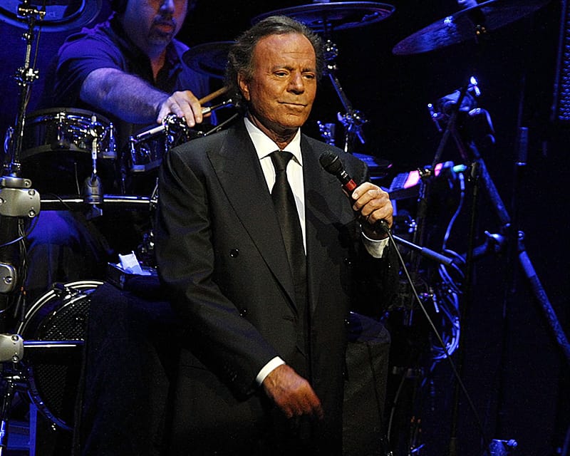 Julio Iglesias